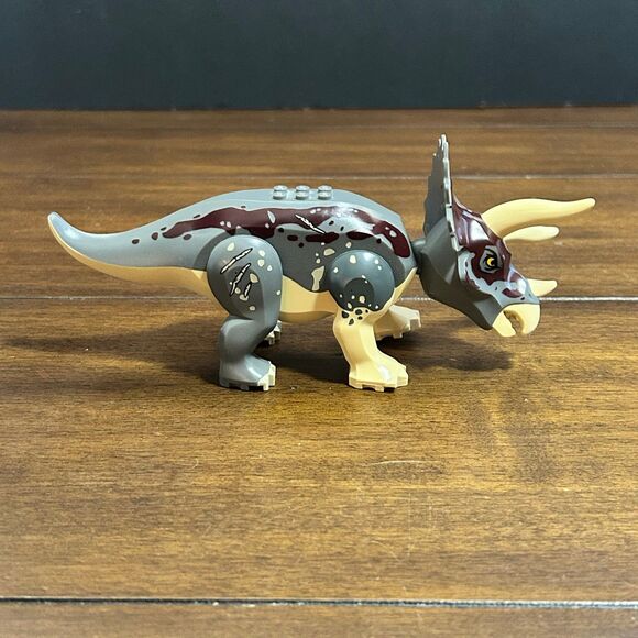 LEGO Triceratops, Jurassic World Dominion Dinosaur, Dark Red - Picture 1 of 7